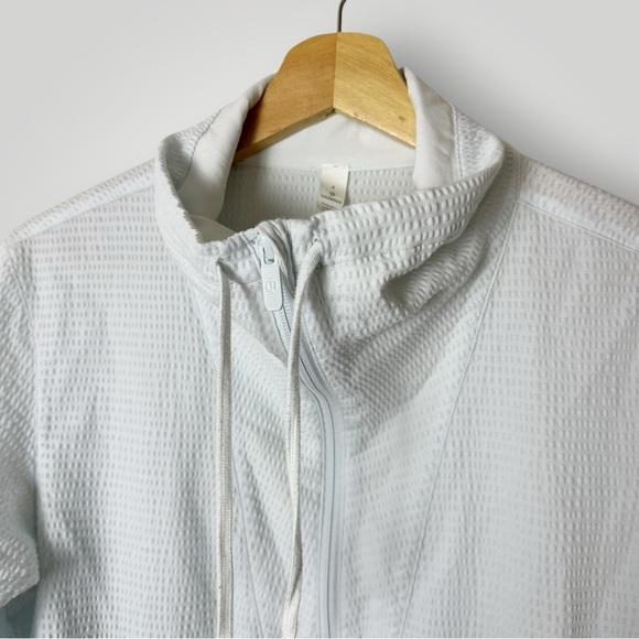 Lululemon Pack‎ Light Pullover Iced Iris Blue Size 4 Half Zip Windbreaker Jacket - Picture 9 of 13